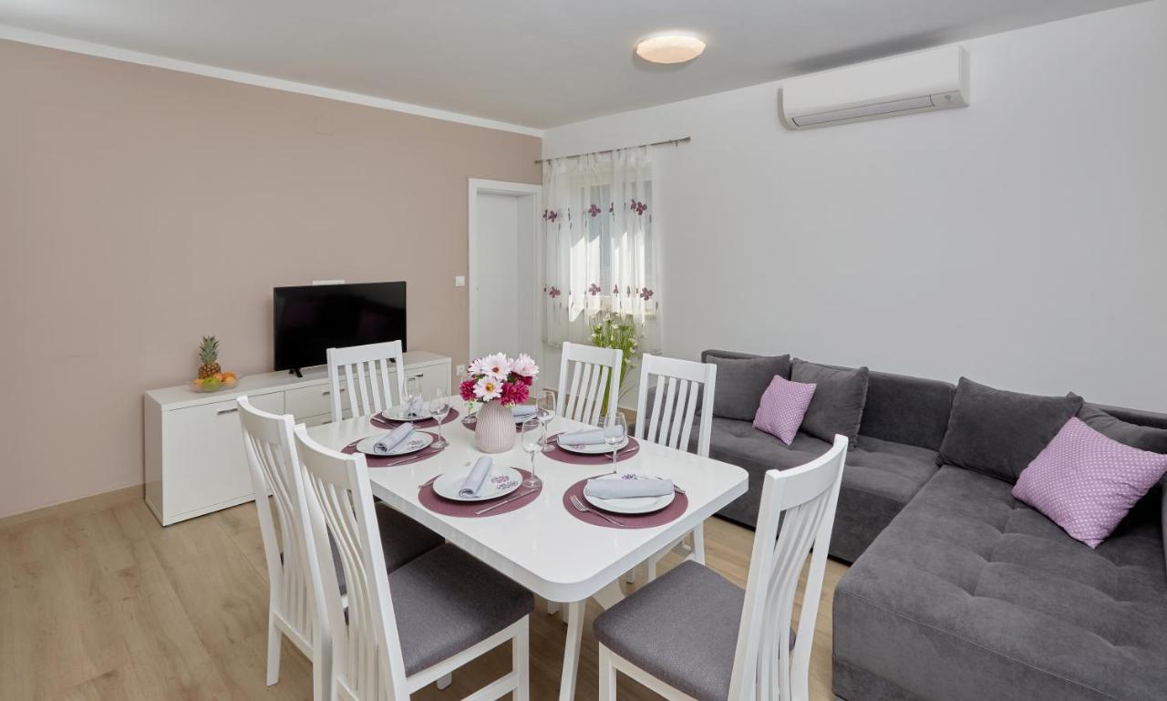 Apartments Nika Turanj Ngoại thất bức ảnh