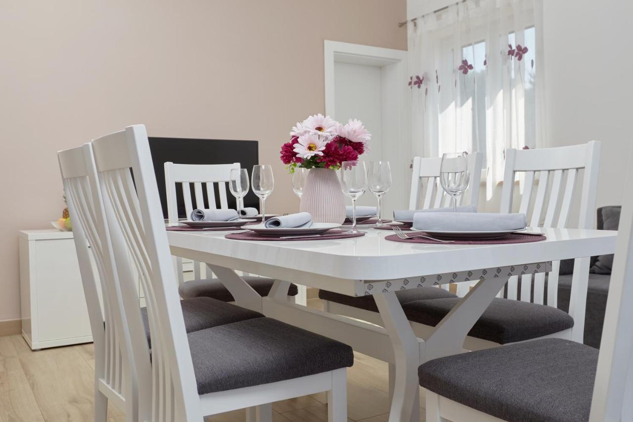 Apartments Nika Turanj Phòng bức ảnh