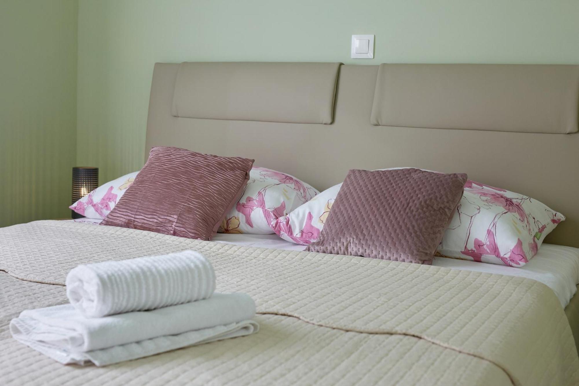 Apartments Nika Turanj Phòng bức ảnh