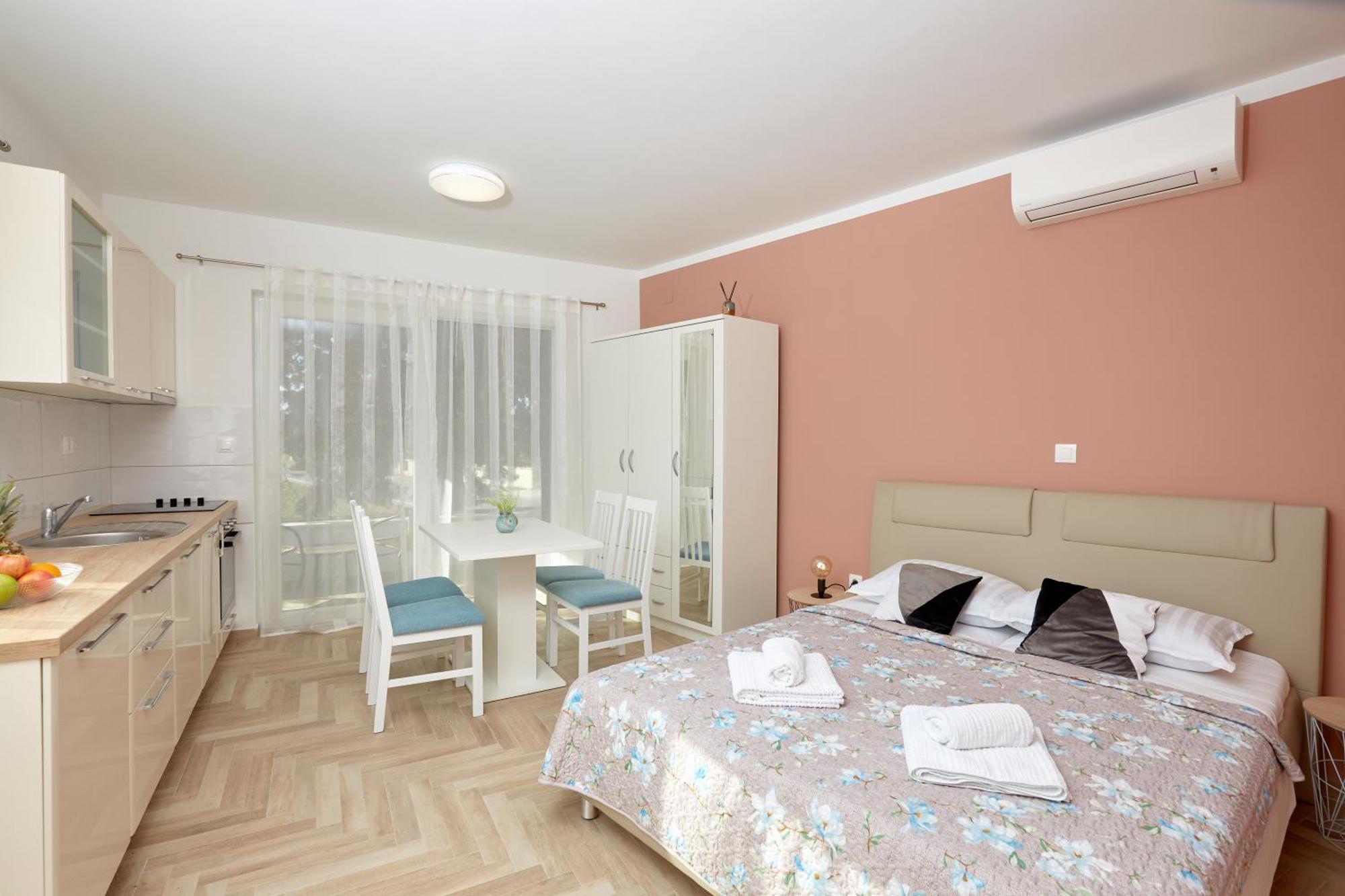Apartments Nika Turanj Phòng bức ảnh