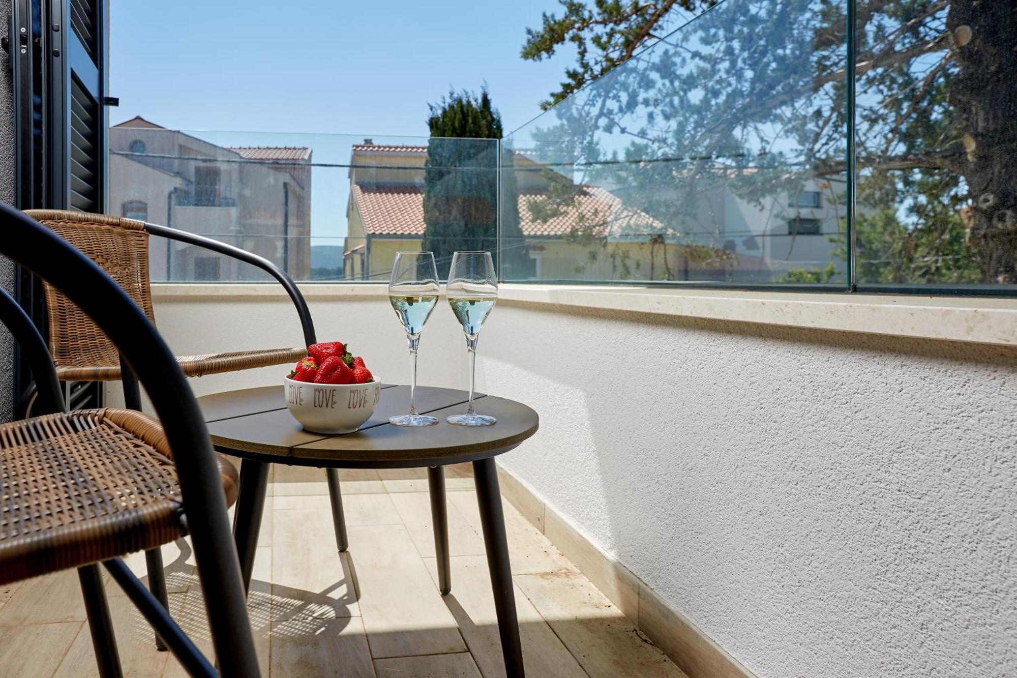 Apartments Nika Turanj Phòng bức ảnh